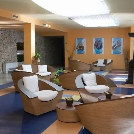 Koral 4* Saints Constantine and Helena