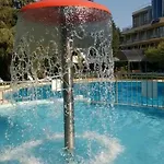 Koral فندق