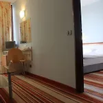Koral سينتس قسطنطين وهيلينا