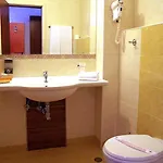 Koral سينتس قسطنطين وهيلينا