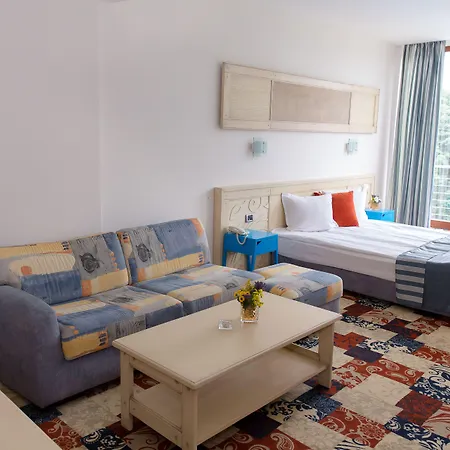 Koral Hotel 4*